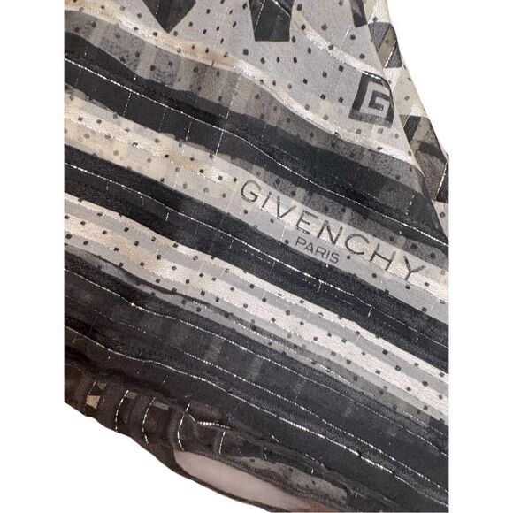 Givenchy silk scarf ✨Authentic✨ Vintage - Picture 2 of 4